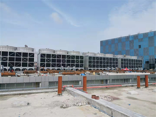 注塑機冷卻塔有哪些是值得注意的(注塑機怎么配冷卻塔)