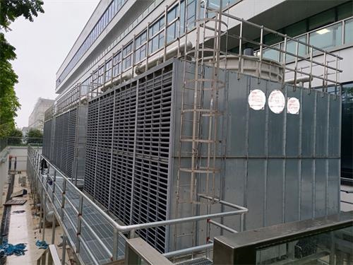 是什么原因導致橫流冷卻塔發生結垢呢？？(橫寫不直是什么原因)
